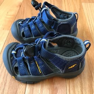 Kids Keens toddler size 8 brand new NWOT